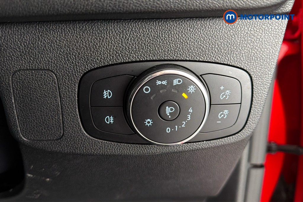 Ford Focus St-Line Vignale Automatic Diesel Hatchback - Stock Number (1629153) - 18th supplementary image