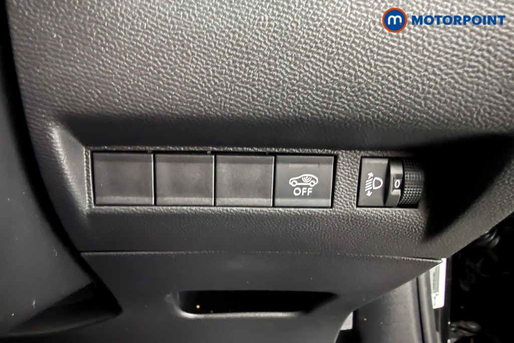 Peugeot 2008 Allure Manual Petrol SUV - Stock Number (1630174) - 5th supplementary image