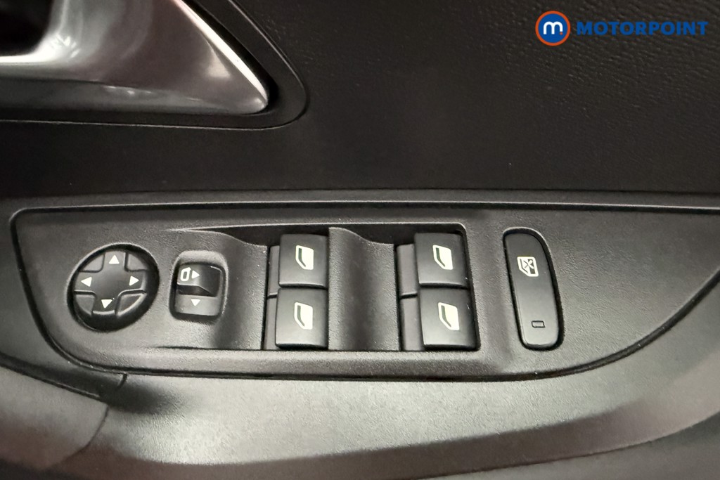 Peugeot 2008 Allure Manual Petrol SUV - Stock Number (1630174) - 16th supplementary image