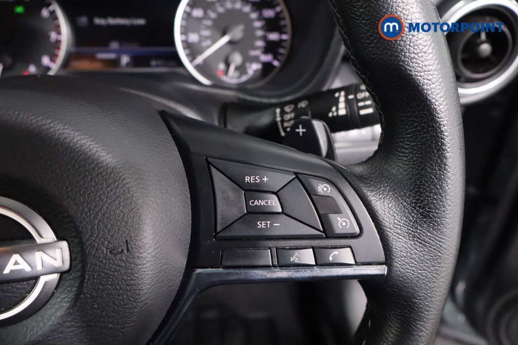 Nissan Juke N-Connecta Automatic Petrol SUV - Stock Number (1630182) - 8th supplementary image