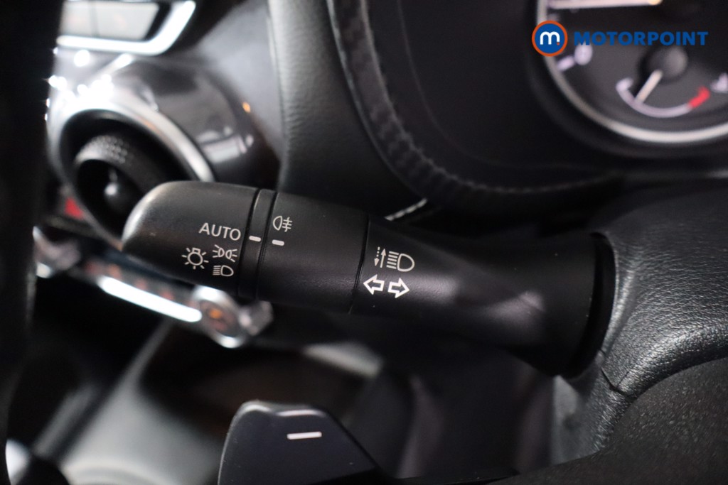 Nissan Juke N-Connecta Automatic Petrol SUV - Stock Number (1630182) - 14th supplementary image