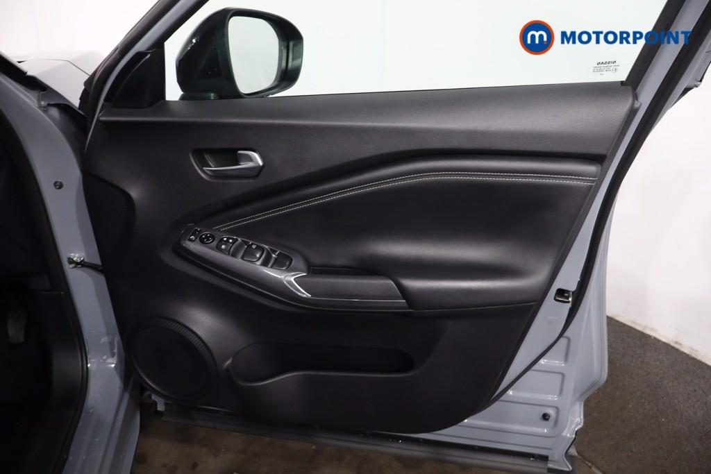 Nissan Juke N-Connecta Automatic Petrol SUV - Stock Number (1630182) - 25th supplementary image