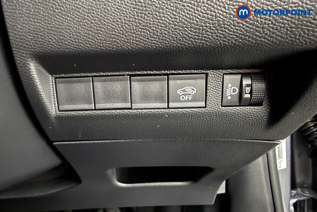 Peugeot 2008 Allure Manual Petrol SUV - Stock Number (1630203) - 5th supplementary image