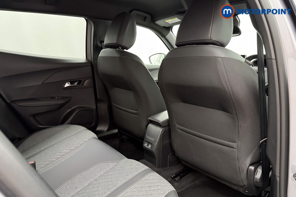 Peugeot 2008 Allure Manual Petrol SUV - Stock Number (1630203) - 18th supplementary image