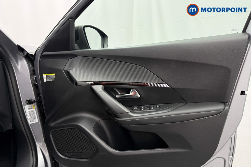 Peugeot 2008 Allure Manual Petrol SUV - Stock Number (1630217) - 15th supplementary image