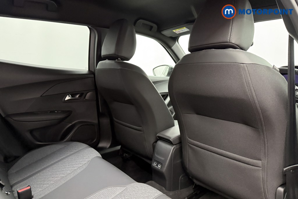 Peugeot 2008 Allure Manual Petrol SUV - Stock Number (1630217) - 17th supplementary image