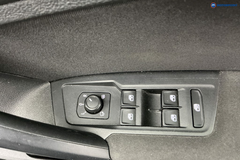 Volkswagen Tiguan Se Nav Automatic Diesel SUV - Stock Number (1630345) - 29th supplementary image