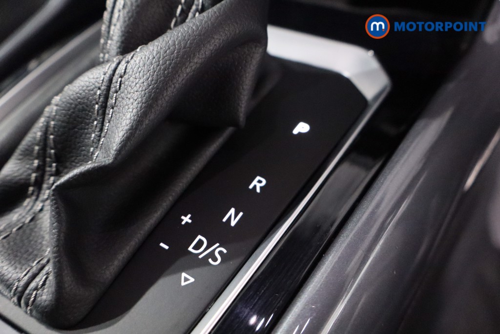 Volkswagen T-Roc R-Line Automatic Petrol SUV - Stock Number (1630978) - 22nd supplementary image