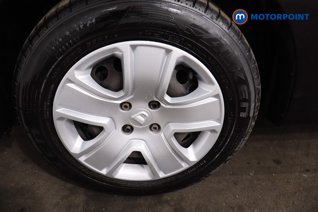 Dacia Sandero Comfort Manual Petrol Hatchback - Stock Number (1631010) - 11th supplementary image