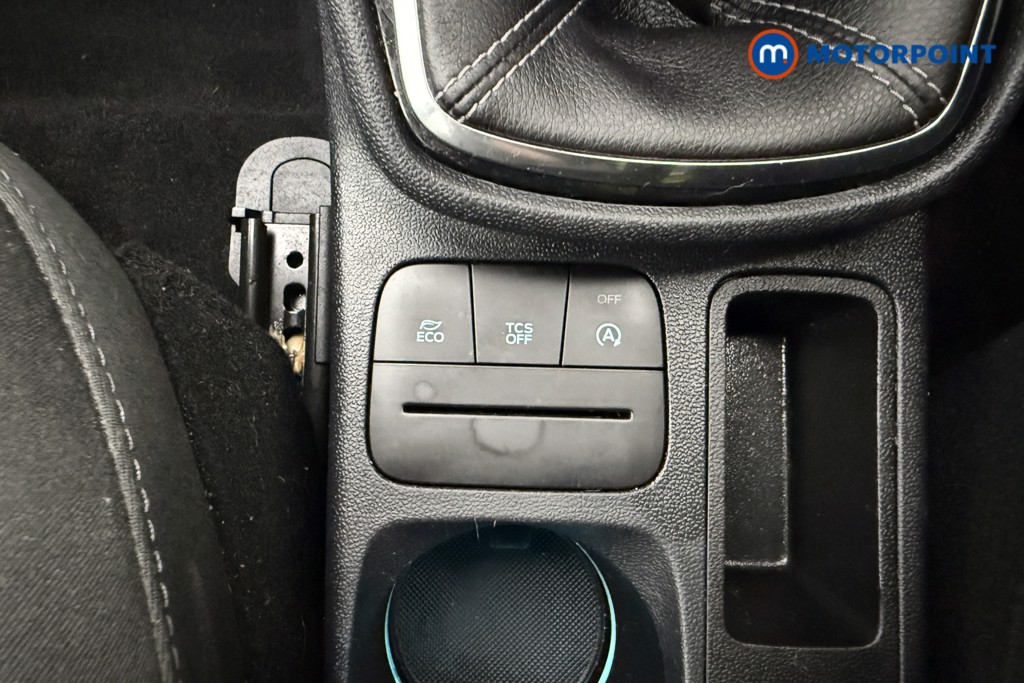 Ford Fiesta Titanium Manual Petrol Hatchback - Stock Number (1631011) - 14th supplementary image