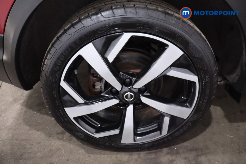 Nissan Qashqai Tekna Manual Diesel SUV - Stock Number (1631294) - 9th supplementary image