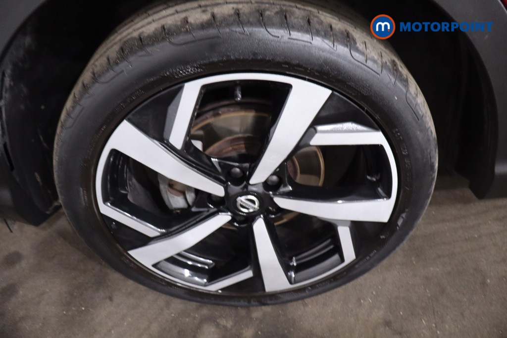 Nissan Qashqai Tekna Manual Diesel SUV - Stock Number (1631294) - 11th supplementary image