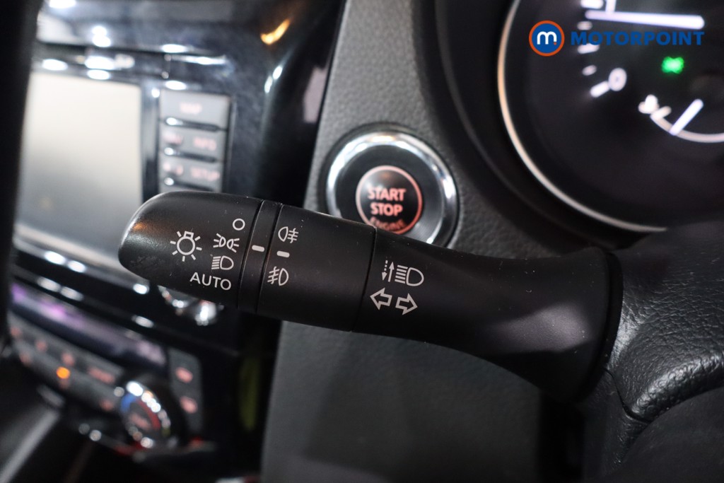 Nissan Qashqai Tekna Manual Diesel SUV - Stock Number (1631294) - 14th supplementary image