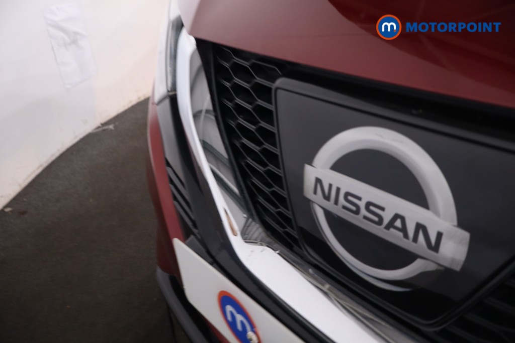 Nissan Qashqai Tekna Manual Diesel SUV - Stock Number (1631294) - 30th supplementary image