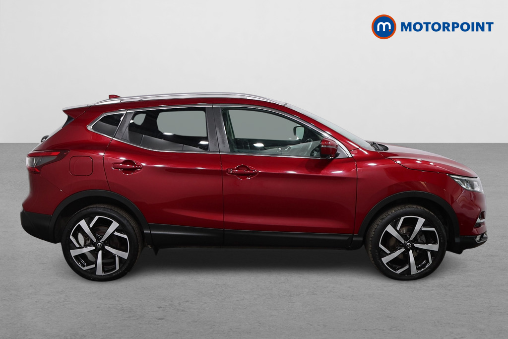 Nissan Qashqai Tekna Manual Diesel SUV - Stock Number (1631294) - Drivers side