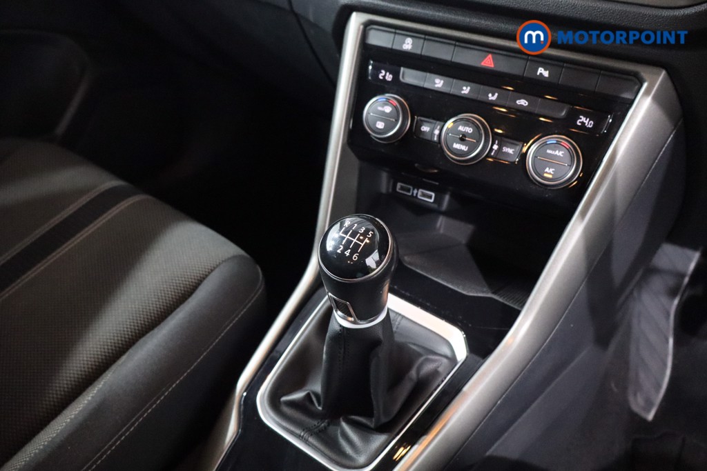 Volkswagen T-Roc SE Manual Petrol SUV - Stock Number (1632418) - 20th supplementary image