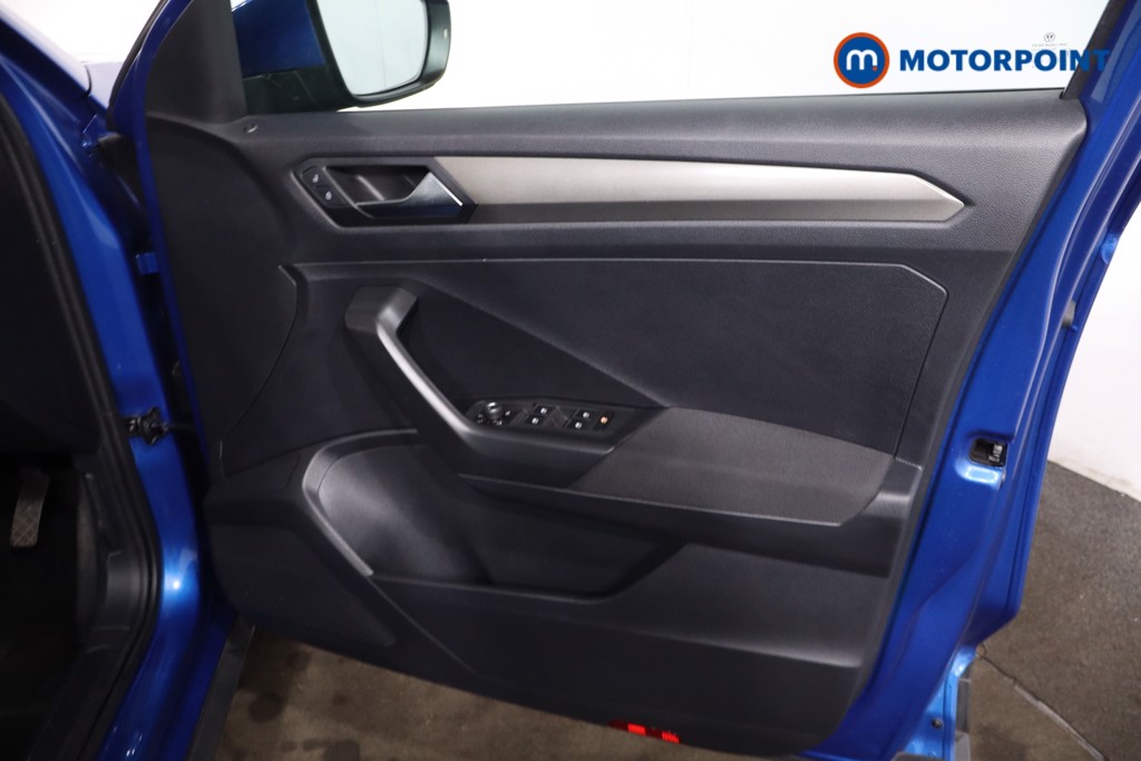Volkswagen T-Roc SE Manual Petrol SUV - Stock Number (1632418) - 23rd supplementary image