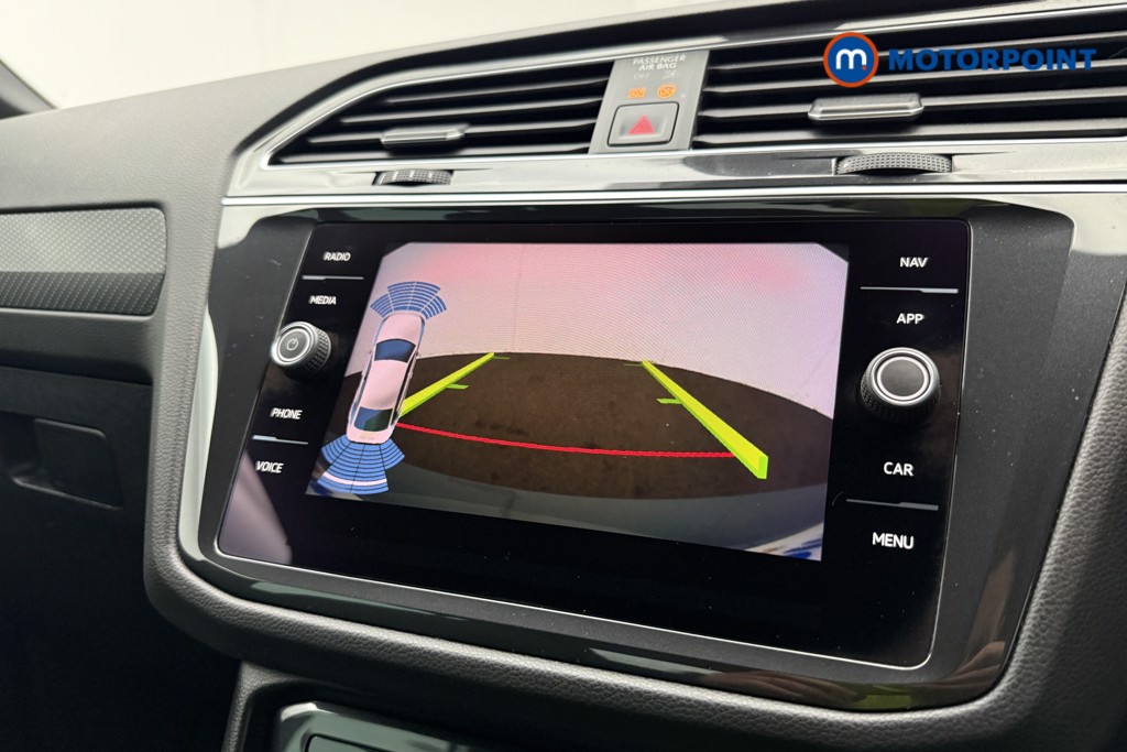 Volkswagen Tiguan R-Line Automatic Petrol SUV - Stock Number (1632639) - 12th supplementary image