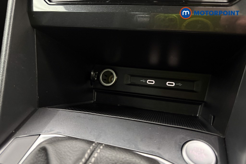 Volkswagen Tiguan R-Line Automatic Petrol SUV - Stock Number (1632639) - 14th supplementary image