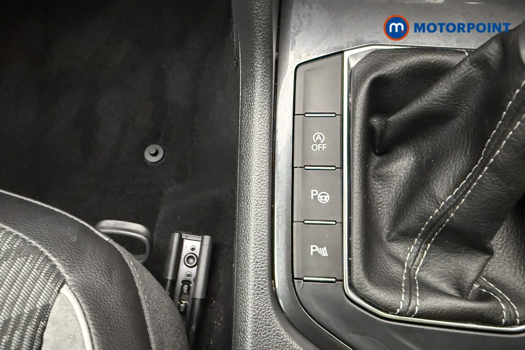Volkswagen Tiguan R-Line Automatic Petrol SUV - Stock Number (1632639) - 15th supplementary image