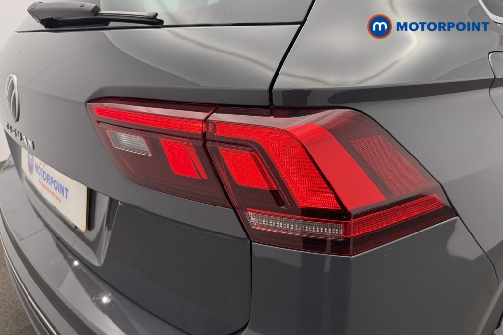 Volkswagen Tiguan R-Line Automatic Petrol SUV - Stock Number (1632639) - 19th supplementary image