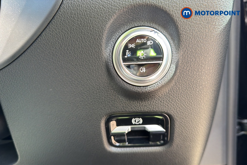 Mercedes-Benz C Class Amg Line Automatic Diesel Saloon - Stock Number (1632954) - 11th supplementary image