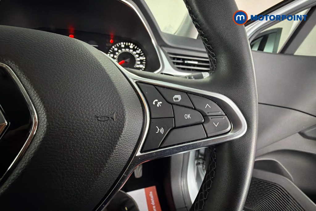Renault Captur Iconic Automatic Petrol SUV - Stock Number (1586864) - 4th supplementary image