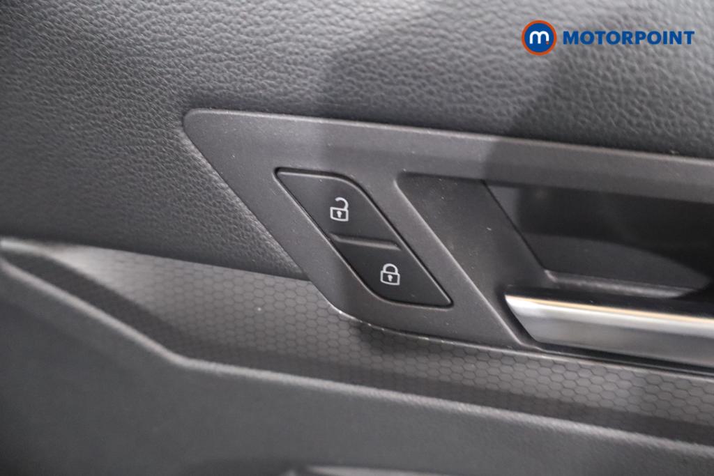 Volkswagen Golf GTE Automatic Petrol Plug-In Hybrid Hatchback - Stock Number (1615903) - 10th supplementary image