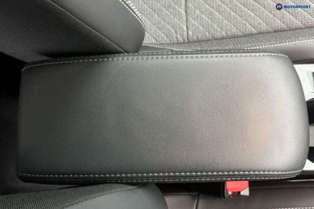 Peugeot 208 Allure Manual Petrol Hatchback - Stock Number (1616050) - 15th supplementary image
