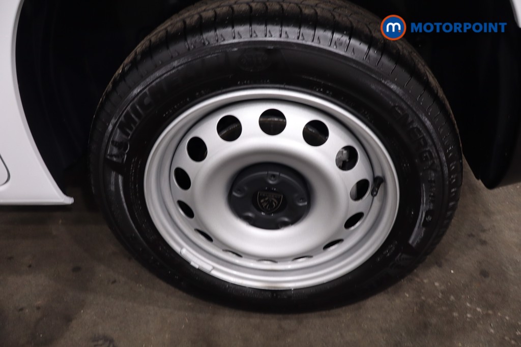 Peugeot Partner Professional Plus Manual Diesel Panel Van - Stock Number (1616380) - 12th supplementary image