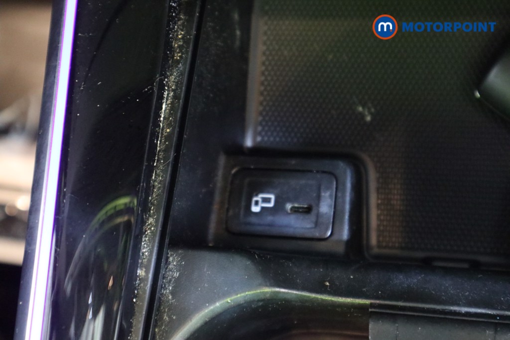 Mercedes-Benz GLB Amg Line Automatic Petrol SUV - Stock Number (1617182) - 9th supplementary image