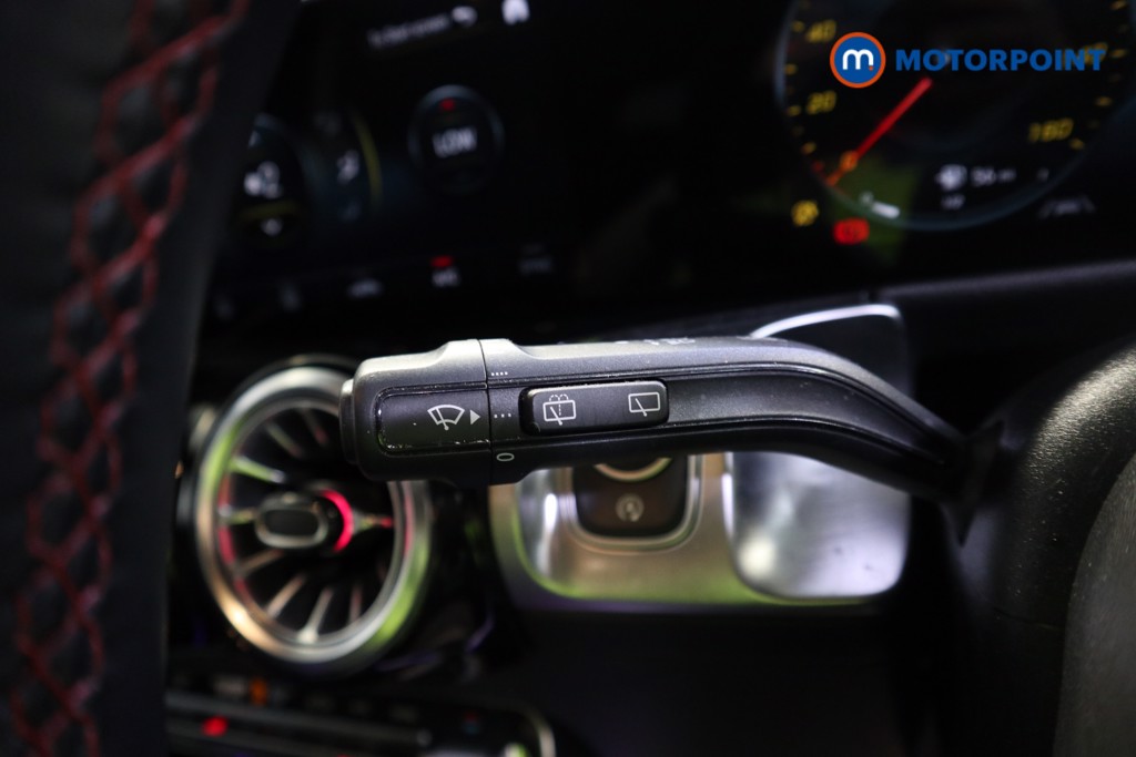 Mercedes-Benz GLB Amg Line Automatic Petrol SUV - Stock Number (1617182) - 12th supplementary image