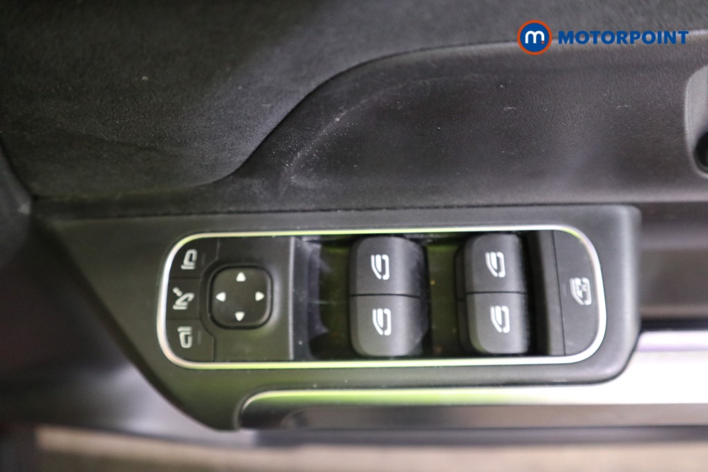 Mercedes-Benz GLB Amg Line Automatic Petrol SUV - Stock Number (1617182) - 14th supplementary image