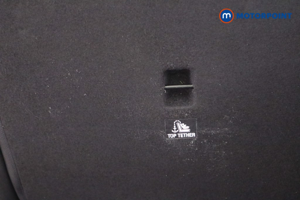 Mercedes-Benz GLB Amg Line Automatic Petrol SUV - Stock Number (1617182) - 21st supplementary image