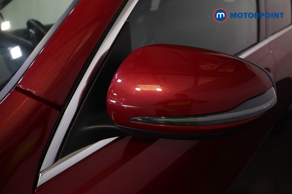 Mercedes-Benz GLB Amg Line Automatic Petrol SUV - Stock Number (1617182) - 33rd supplementary image