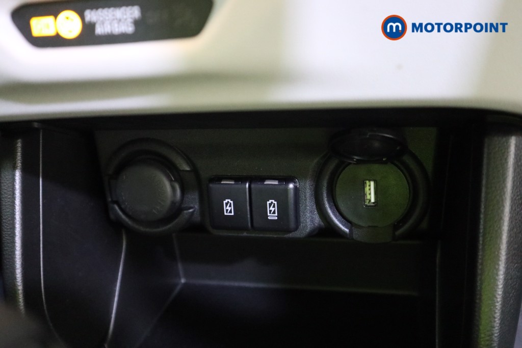 Suzuki Swift Motion Automatic Petrol Hatchback - Stock Number (1619206) - 10th supplementary image