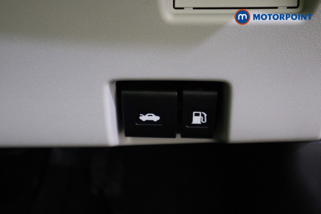 Suzuki Swift Motion Automatic Petrol Hatchback - Stock Number (1619206) - 12th supplementary image