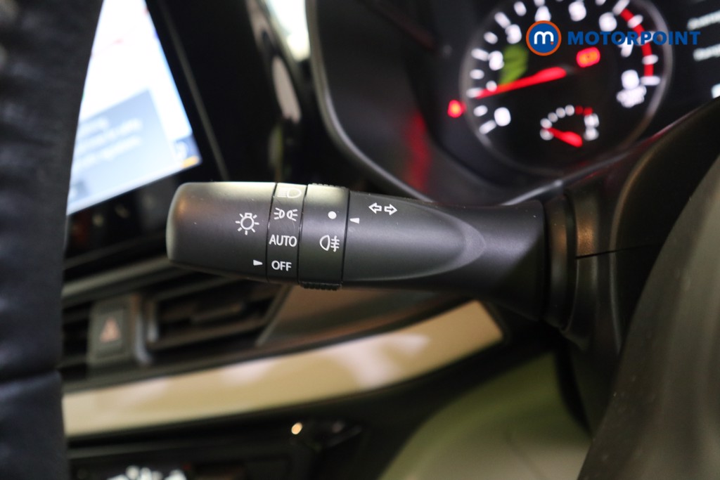 Suzuki Swift Motion Automatic Petrol Hatchback - Stock Number (1619206) - 14th supplementary image