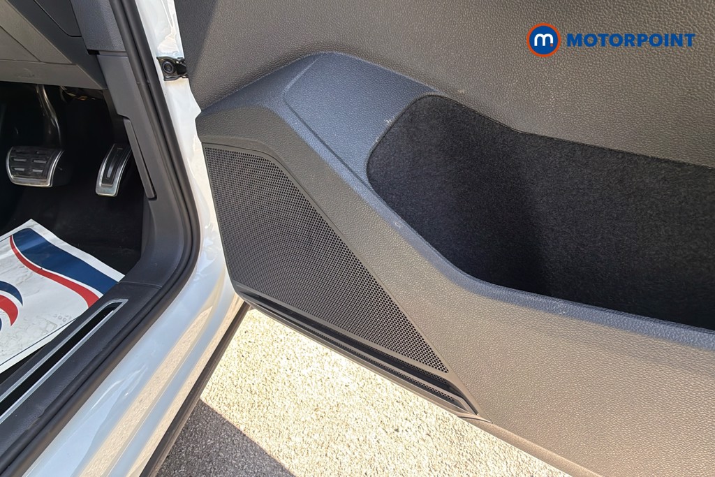 Volkswagen Tiguan R-Line Automatic Diesel SUV - Stock Number (1620570) - 21st supplementary image