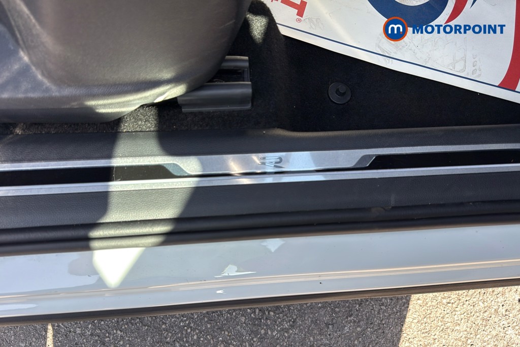 Volkswagen Tiguan R-Line Automatic Diesel SUV - Stock Number (1620570) - 27th supplementary image