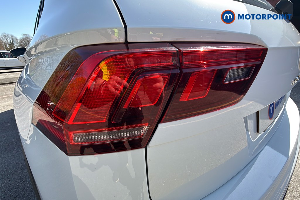 Volkswagen Tiguan R-Line Automatic Diesel SUV - Stock Number (1620570) - 38th supplementary image