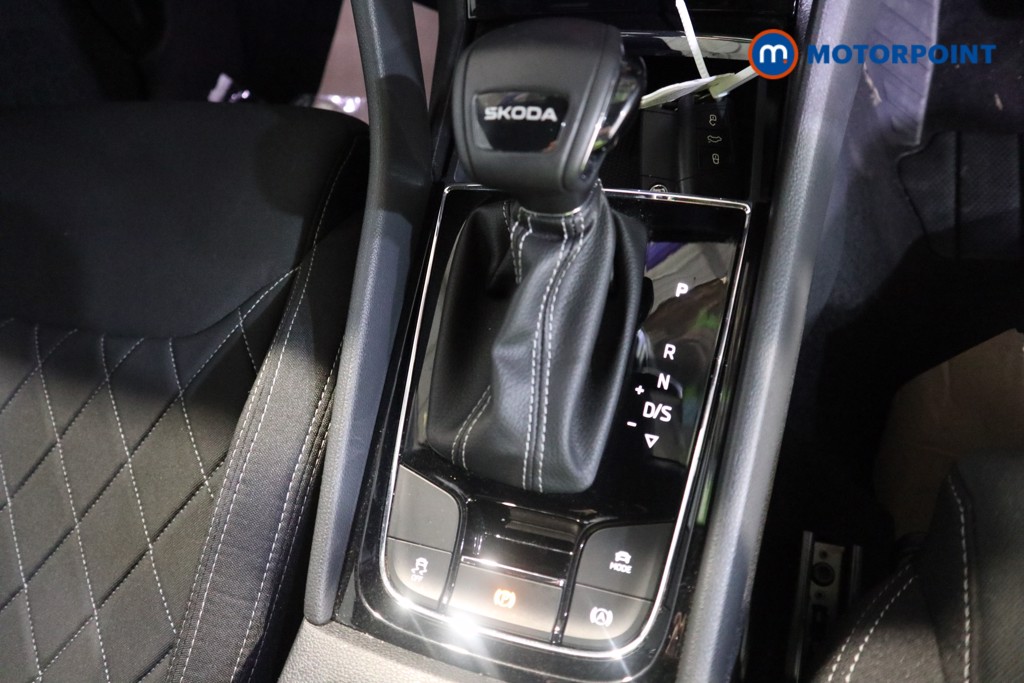 Skoda Karoq Sportline Edition Automatic Petrol SUV - Stock Number (1621023) - 10th supplementary image