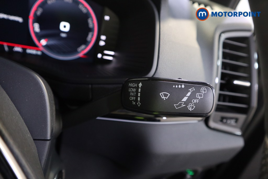 Skoda Karoq Sportline Edition Automatic Petrol SUV - Stock Number (1621023) - 15th supplementary image