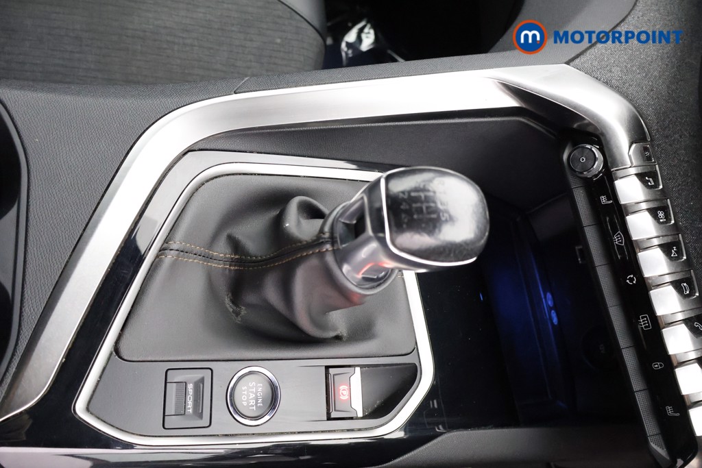 Peugeot 3008 Gt Line Manual Petrol SUV - Stock Number (1622307) - 8th supplementary image
