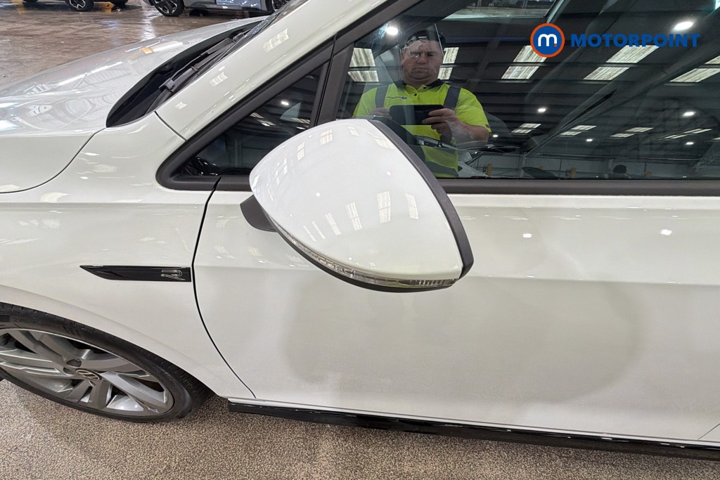 Volkswagen Golf R-Line Automatic Petrol Hatchback - Stock Number (1623565) - 43rd supplementary image