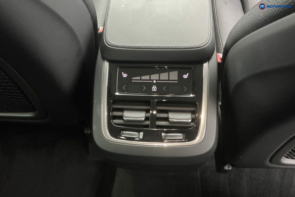 Volvo Xc90 Core Automatic Petrol SUV - Stock Number (1623883) - 16th supplementary image