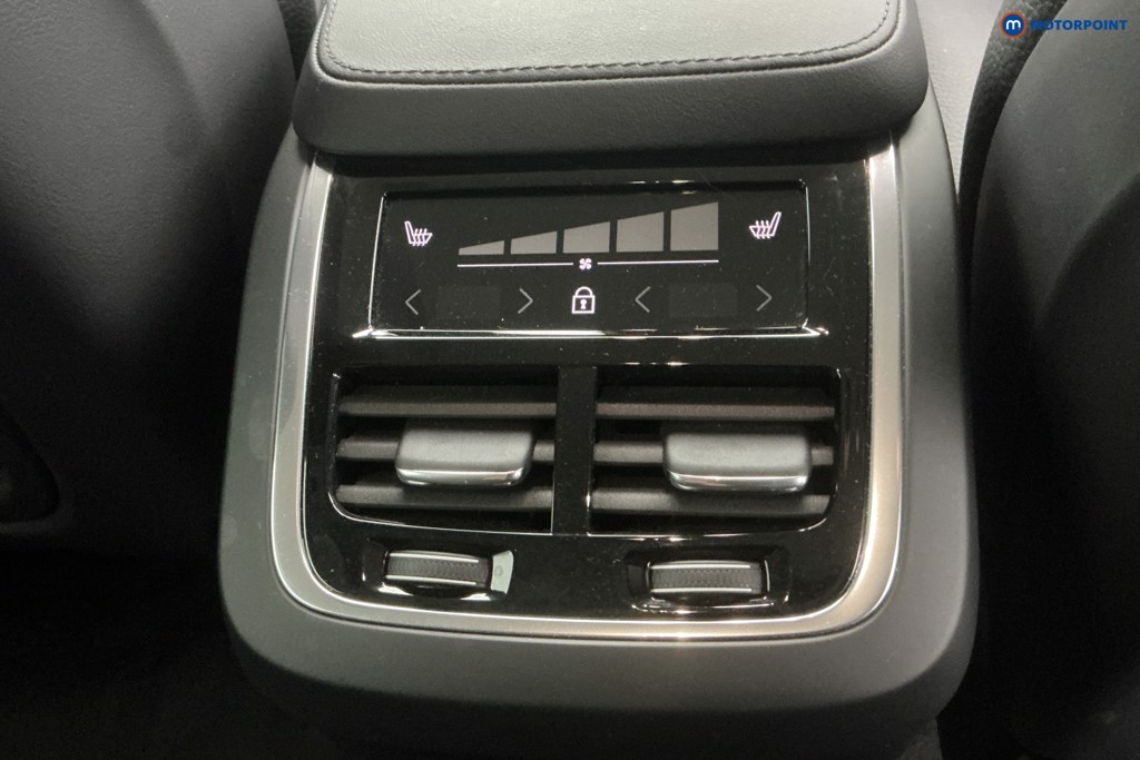 Volvo Xc90 Core Automatic Petrol SUV - Stock Number (1623883) - 17th supplementary image