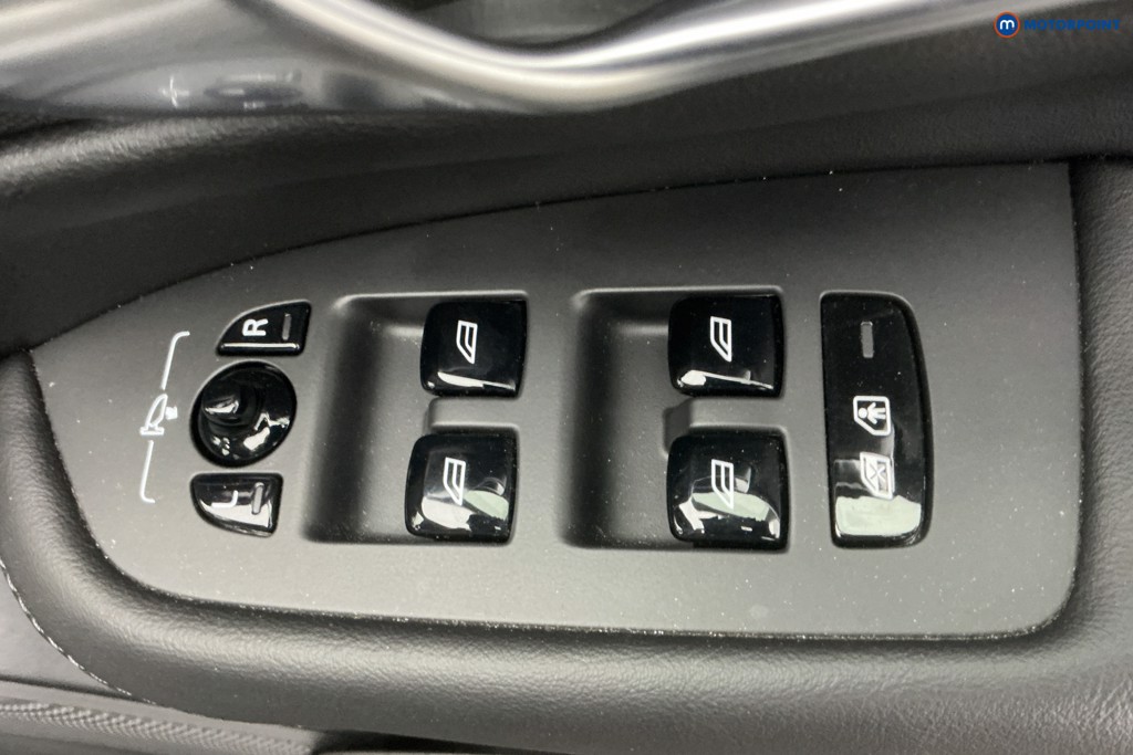 Volvo Xc90 Core Automatic Petrol SUV - Stock Number (1623883) - 33rd supplementary image