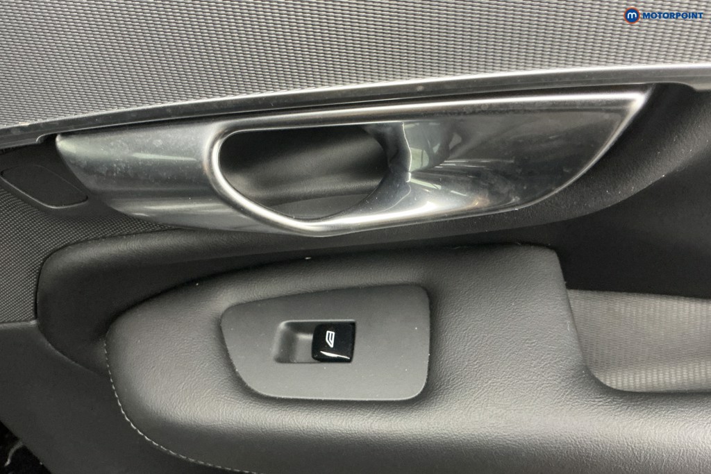 Volvo Xc90 Core Automatic Petrol SUV - Stock Number (1623883) - 38th supplementary image