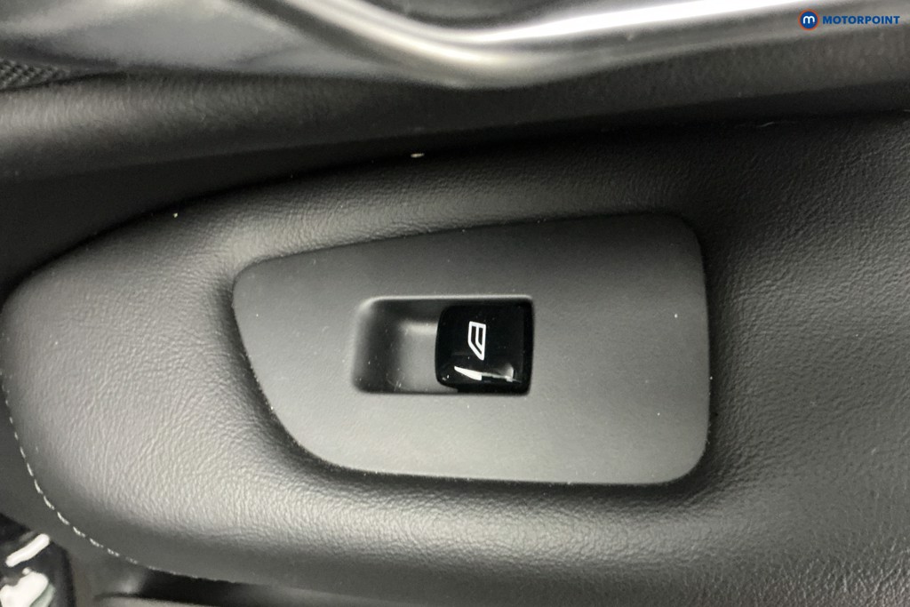 Volvo Xc90 Core Automatic Petrol SUV - Stock Number (1623883) - 39th supplementary image